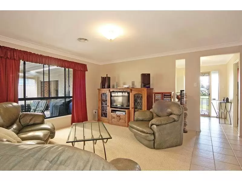 3 The Garden Walk, Worrigee Sold by Integrity Real Estate - image 3