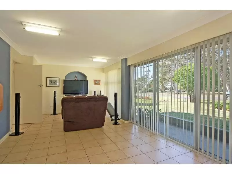 5 Barwon Street, Bomaderry Sold by Integrity Real Estate - image 4