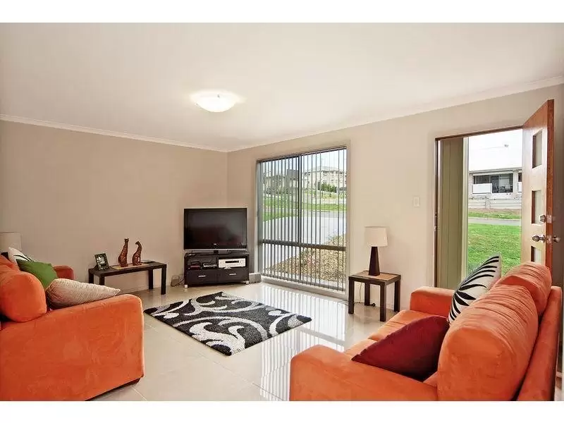 40 Carrington Park Drive, Nowra Sold by Integrity Real Estate - image 2