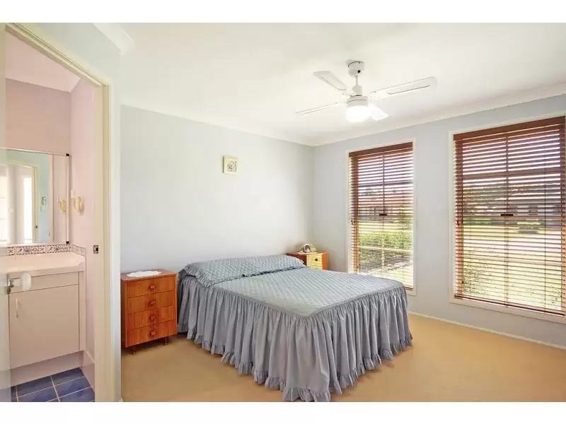 17 Freesia Crescent, Bomaderry Sold by Integrity Real Estate - image 7