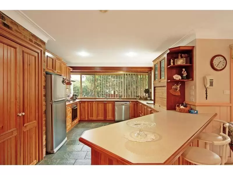 6 Crosby Place, Bomaderry Sold by Integrity Real Estate - image 6