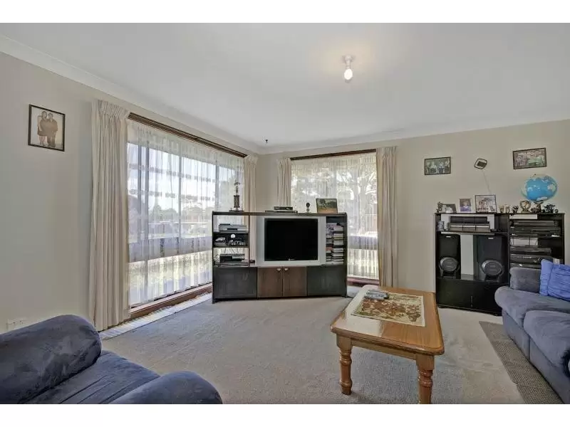 30 Yeovil Drive, Bomaderry Sold by Integrity Real Estate - image 3