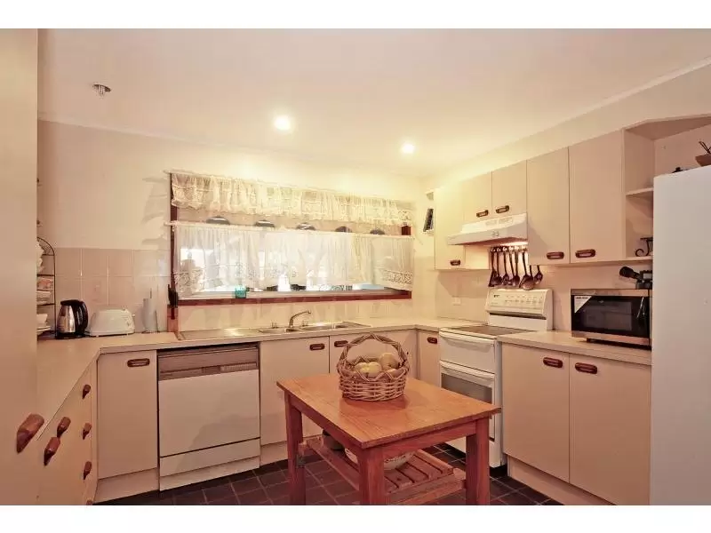 202 Illaroo Road, North Nowra Sold by Integrity Real Estate - image 3