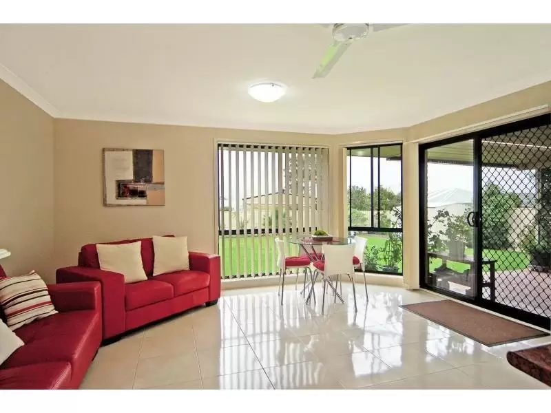 8 Carrington Park Drive, Nowra Sold by Integrity Real Estate - image 4