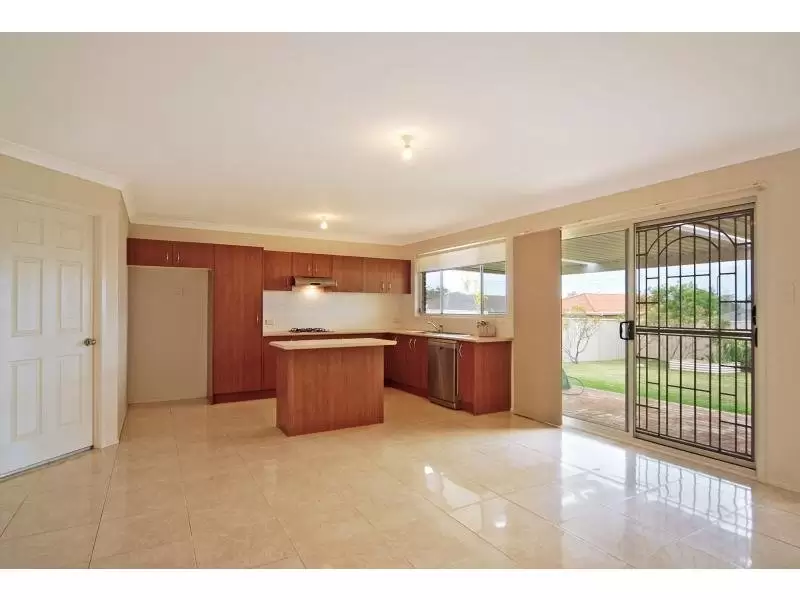 19 Lacebark Grove, Worrigee Sold by Integrity Real Estate - image 3