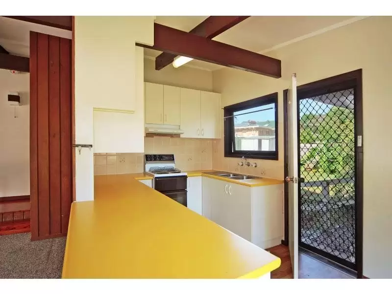 6 Taranna Crescent, Nowra Sold by Integrity Real Estate - image 3