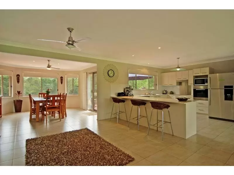 33 Glenoak Way, Nowra Hill Sold by Integrity Real Estate - image 2