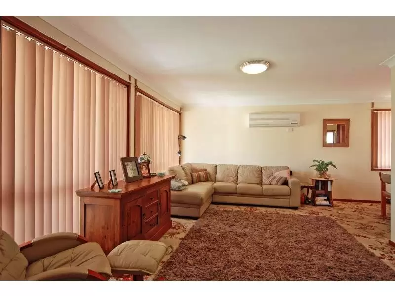 20 Fuchsia Crescent, Bomaderry Sold by Integrity Real Estate - image 2