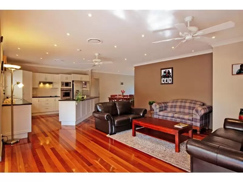 4 Blue Gum Way, North Nowra Sold by Integrity Real Estate - image 2