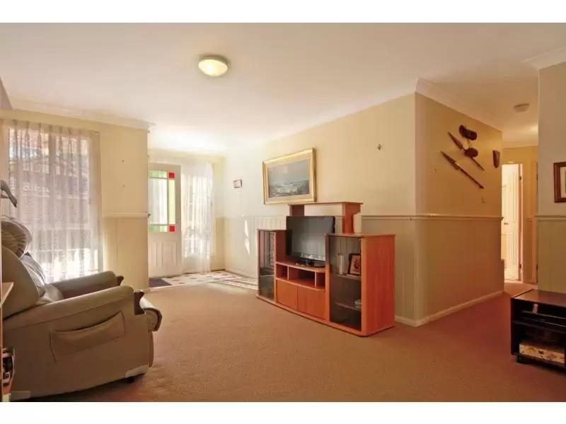 6/7 Hamilton Place, Bomaderry Sold by Integrity Real Estate - image 7