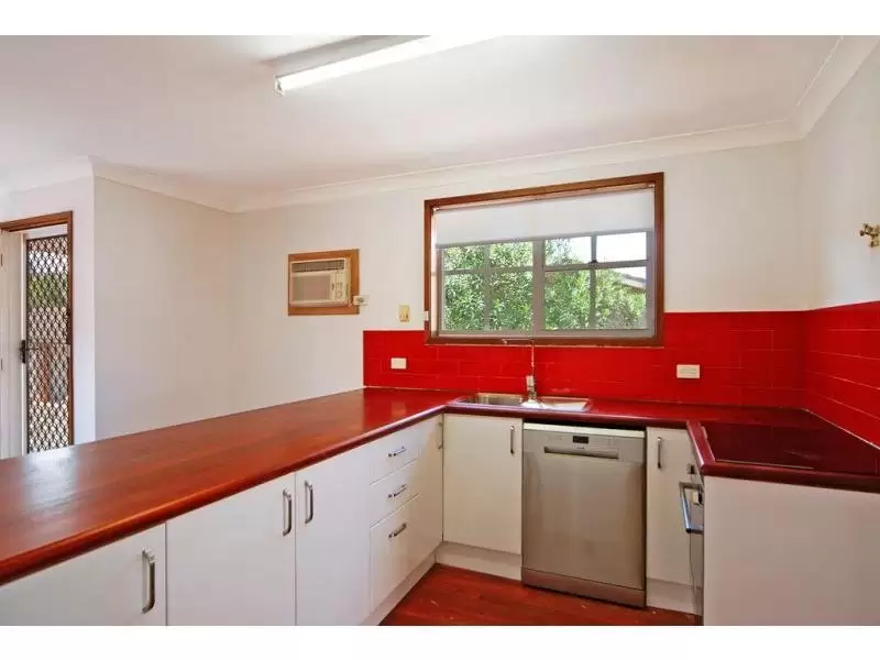 4/70 Page Avenue, North Nowra Sold by Integrity Real Estate - image 2