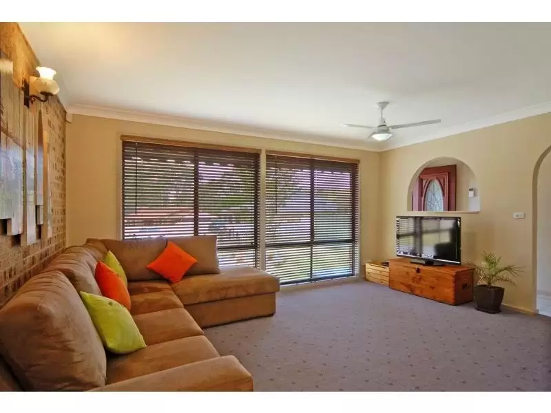 8 Dobbie Close, West Nowra Sold by Integrity Real Estate - image 2