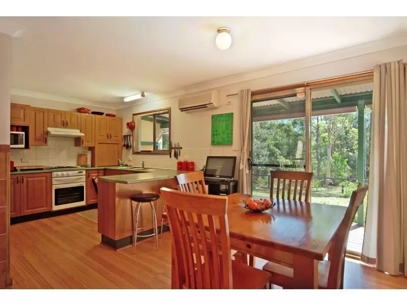 8 Hayward Road, Wandandian Sold by Integrity Real Estate - image 2