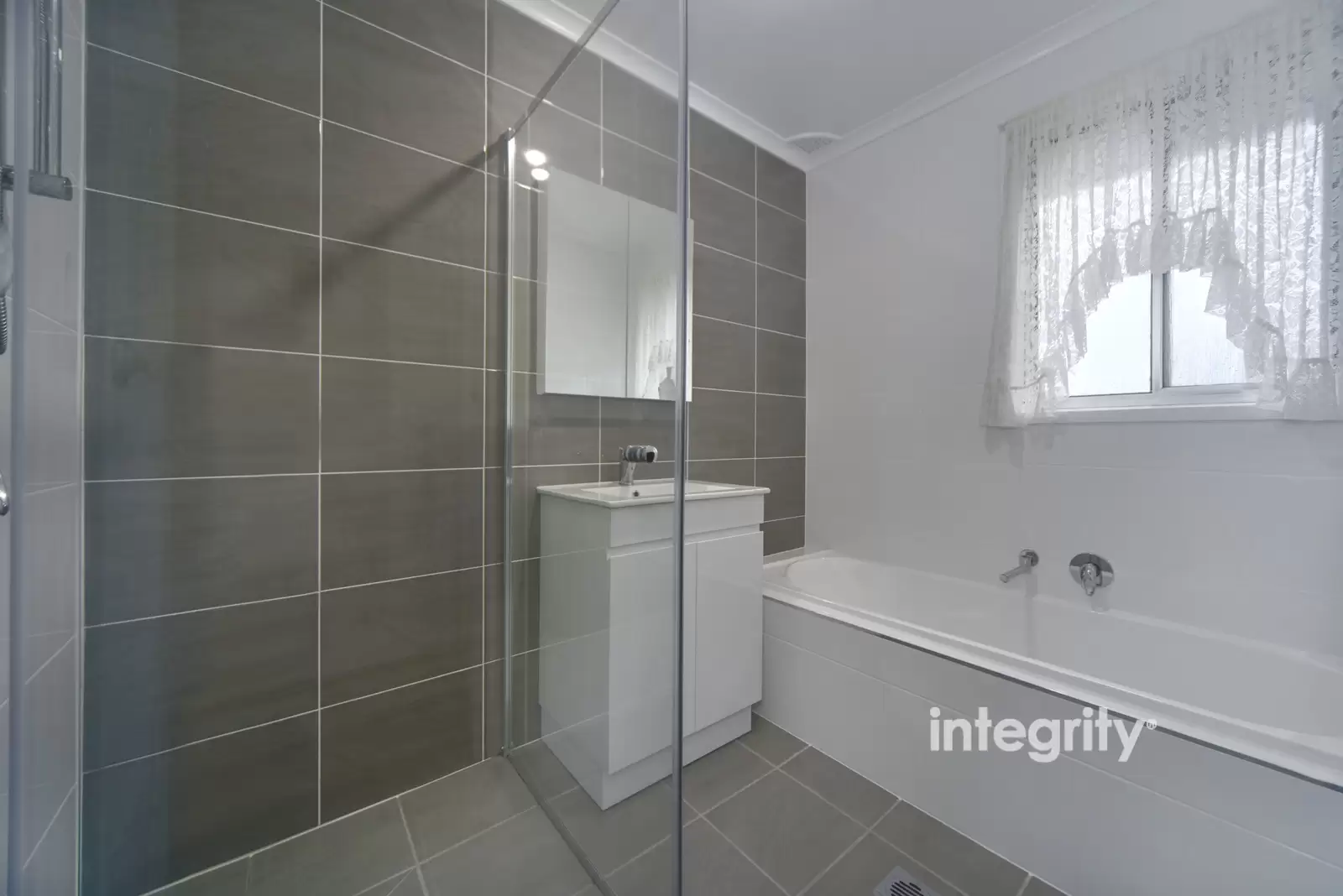 10 Kahlua Crescent, Bomaderry Sold by Integrity Real Estate - image 6