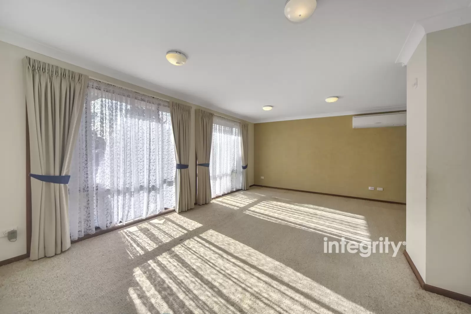 12 Shanklin Close, Bomaderry Sold by Integrity Real Estate - image 2
