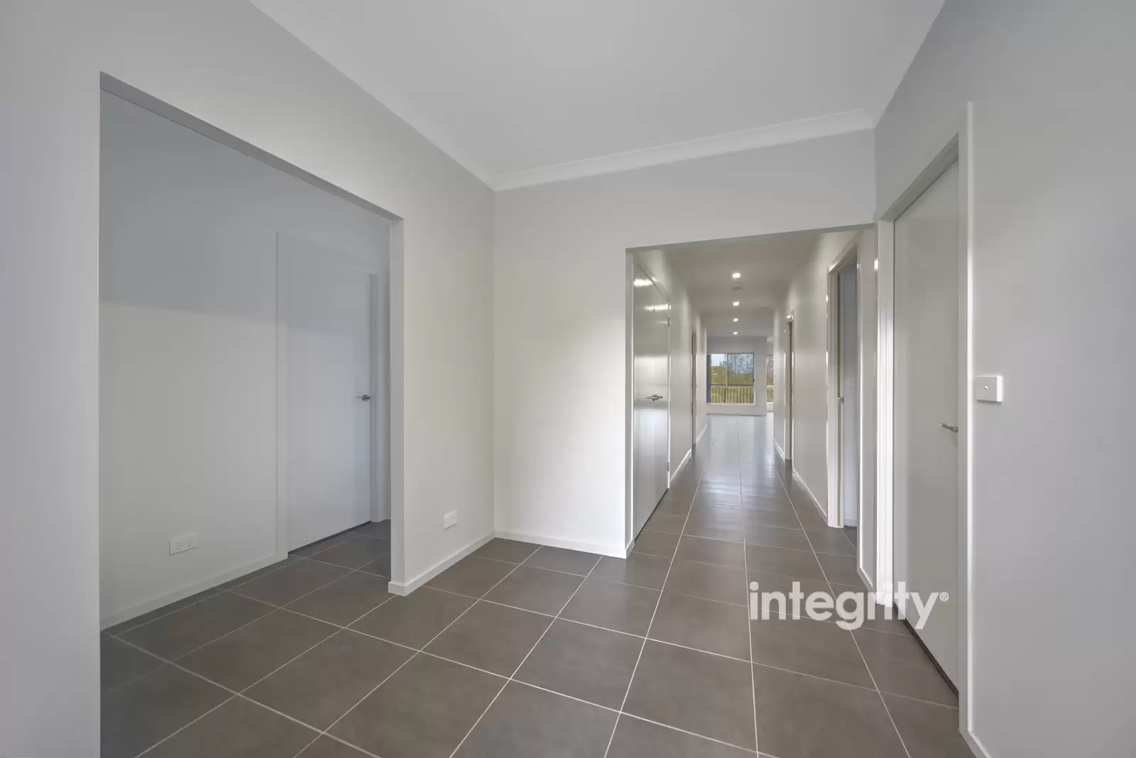 30 Banool Circuit, Bomaderry Sold by Integrity Real Estate - image 2