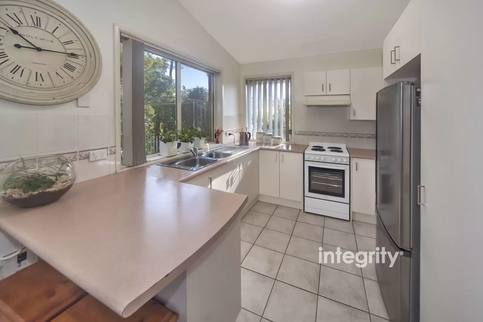 8/67 Brinawarr Street, Bomaderry Sold by Integrity Real Estate - image 3