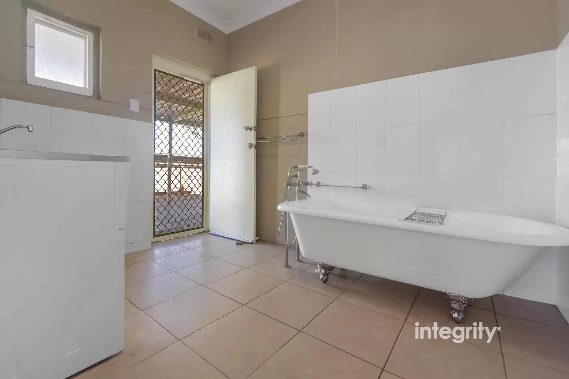 66 Illaroo Road, North Nowra Sold by Integrity Real Estate - image 8