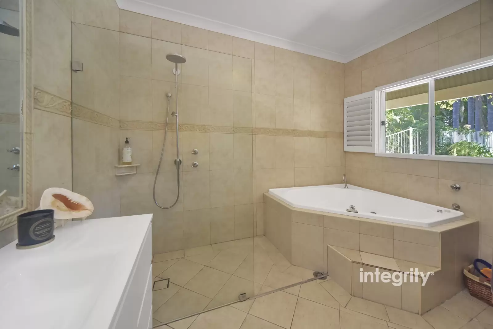 1 Arwon Close, Bangalee Sold by Integrity Real Estate - image 9