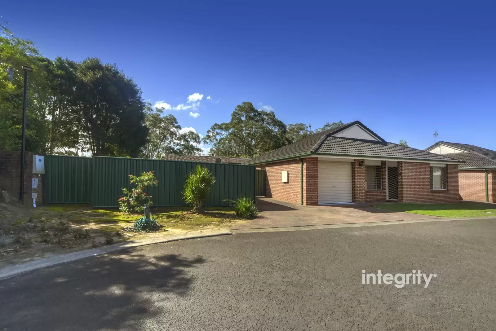 8/56 Brinawarr Street, Bomaderry Sold by Integrity Real Estate - image 1