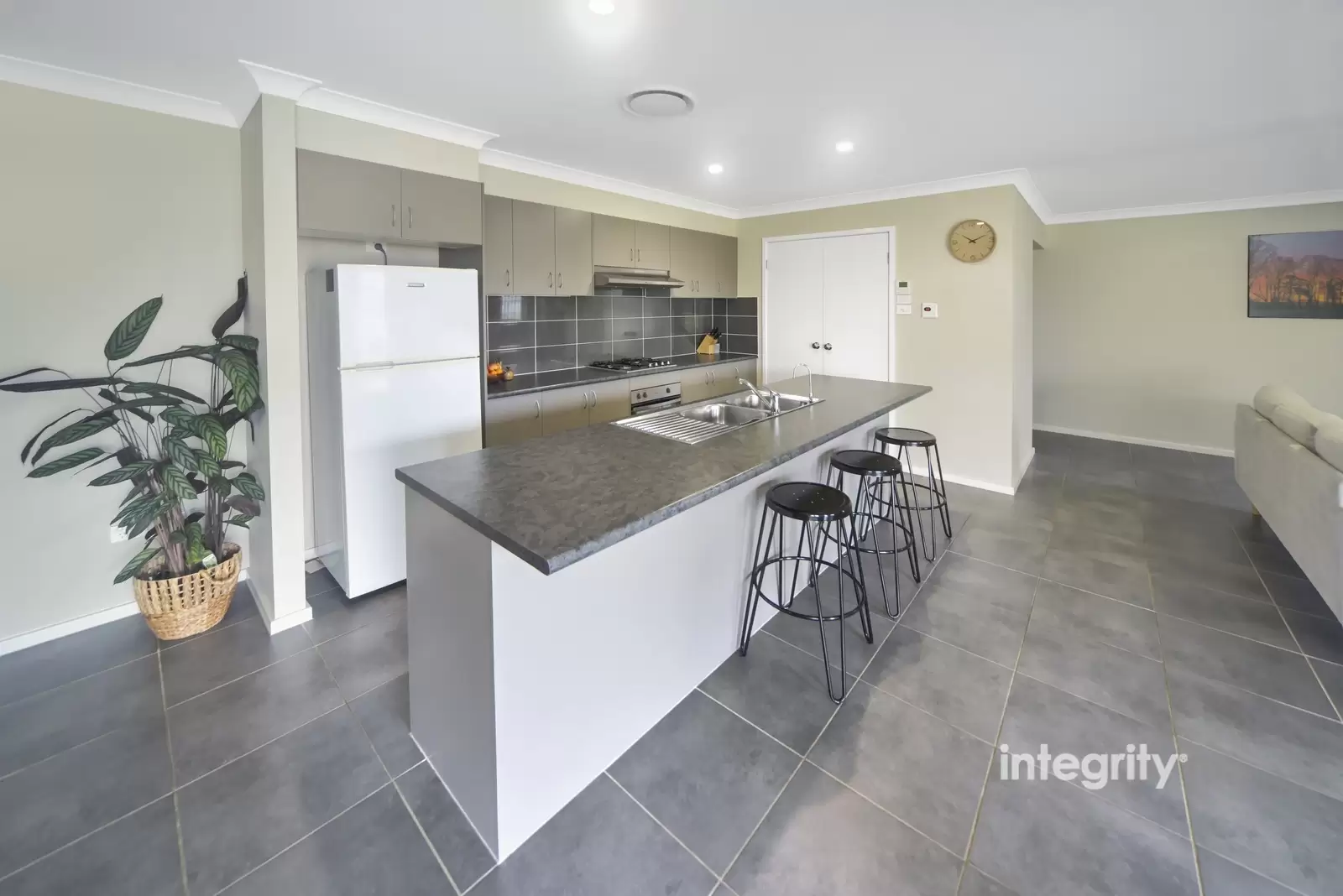 5 Caladenia Crescent, South Nowra Sold by Integrity Real Estate - image 5