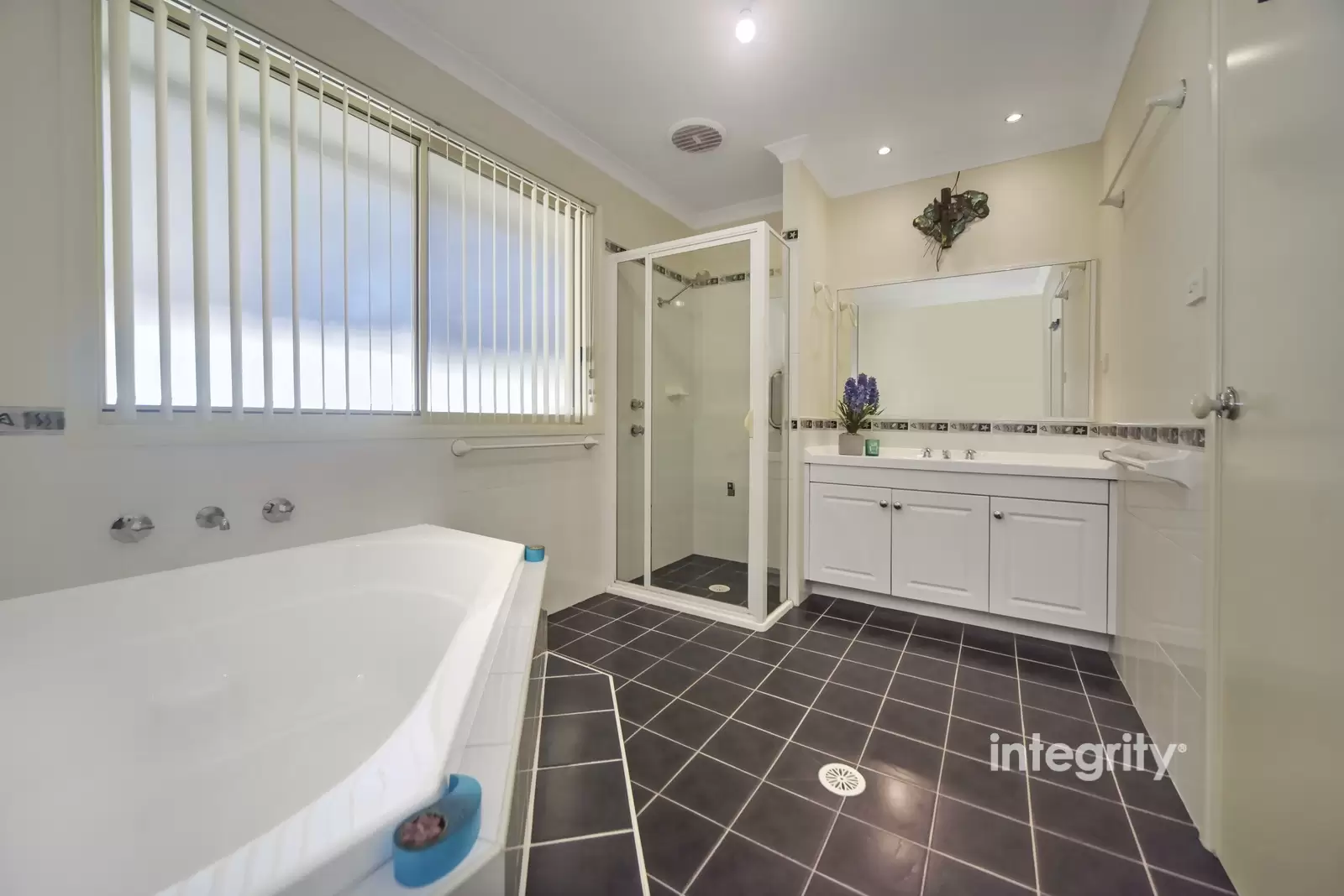 53 Sheraton Circuit, Bomaderry Sold by Integrity Real Estate - image 8