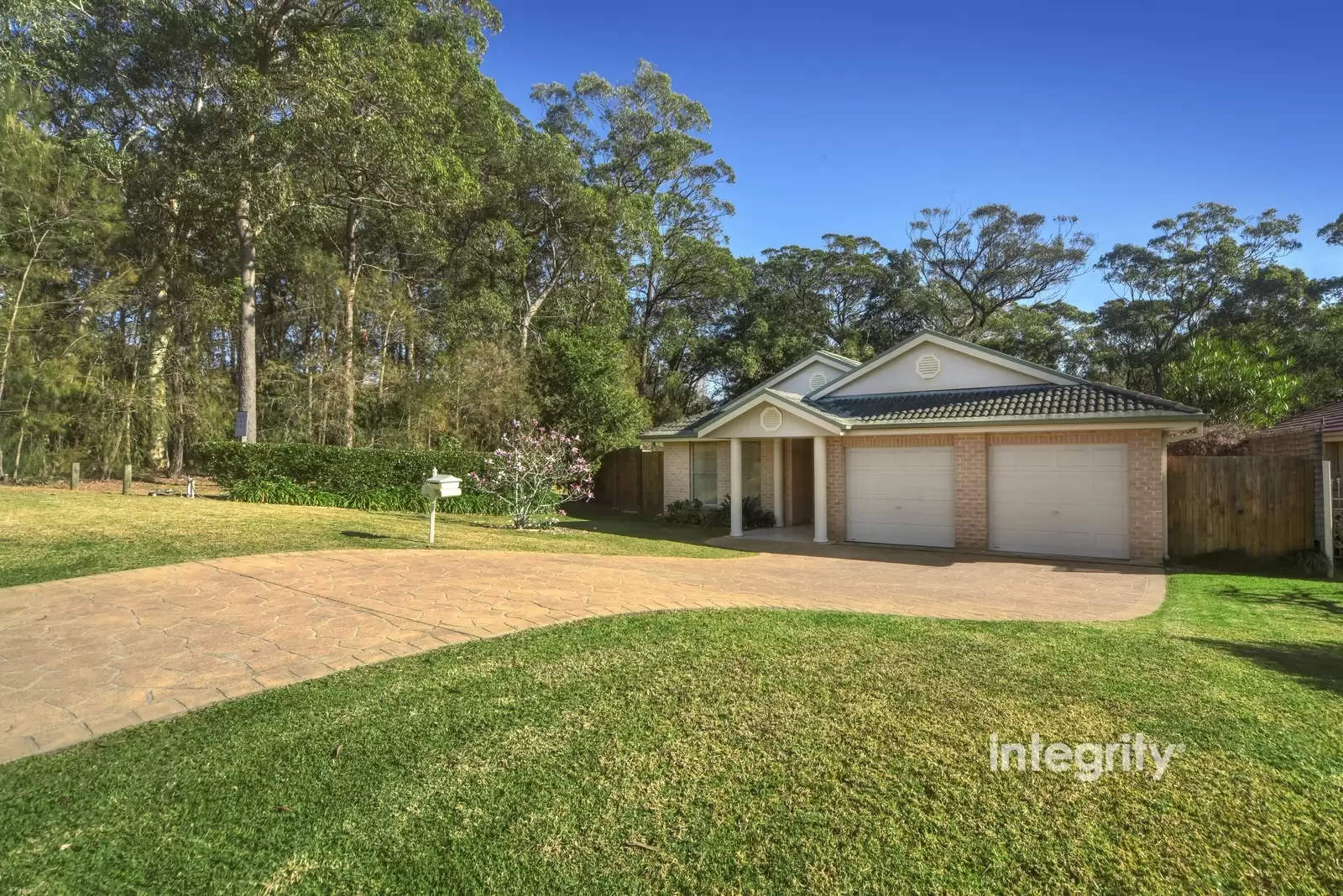 53 Sheraton Circuit, Bomaderry Sold by Integrity Real Estate - image 1