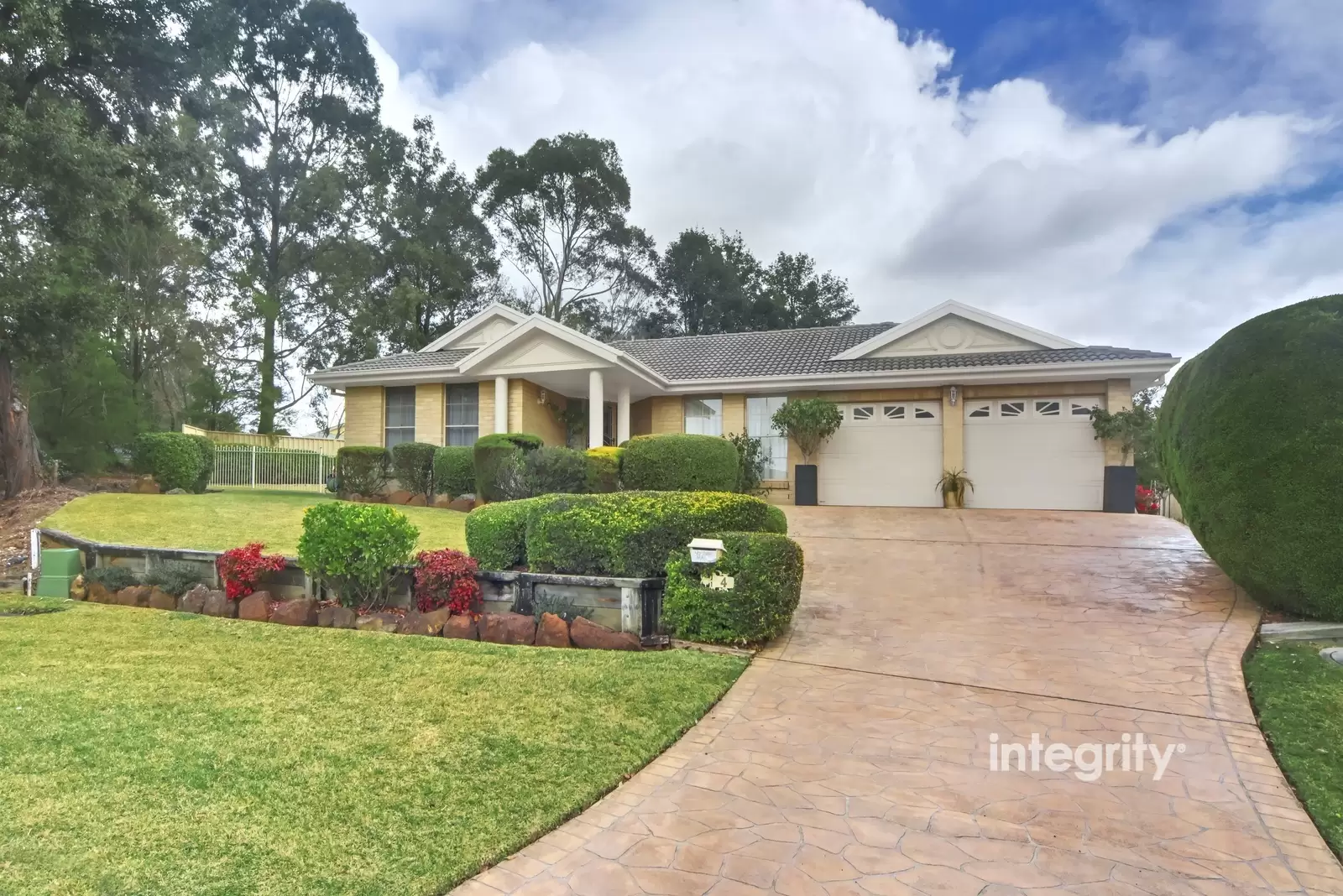 4 Wisteria Place, Bomaderry Sold by Integrity Real Estate - image 1