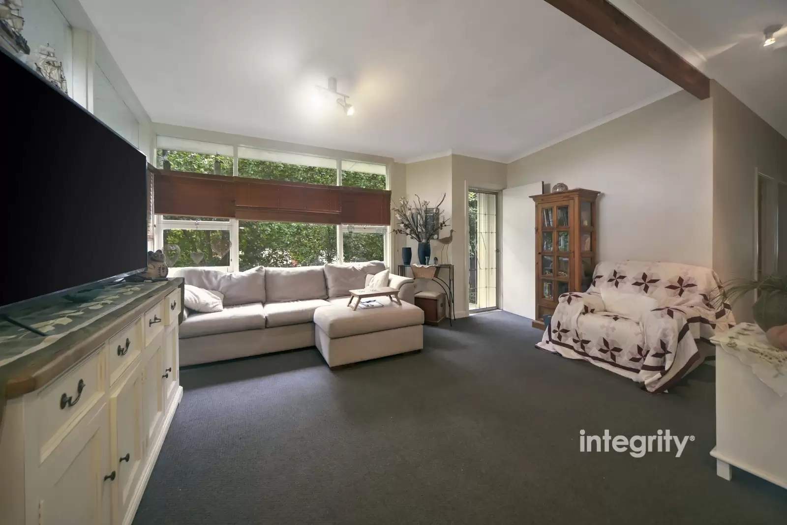 7 Numrock Street, Bomaderry Sold by Integrity Real Estate - image 2