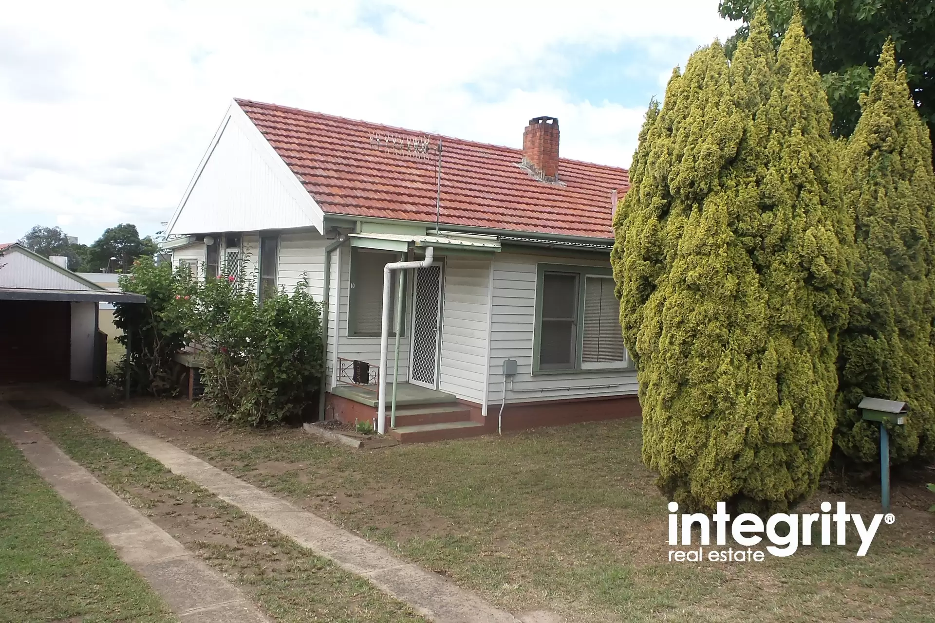 10 Dalwah Street, Bomaderry For Lease by Integrity Real Estate - image 1
