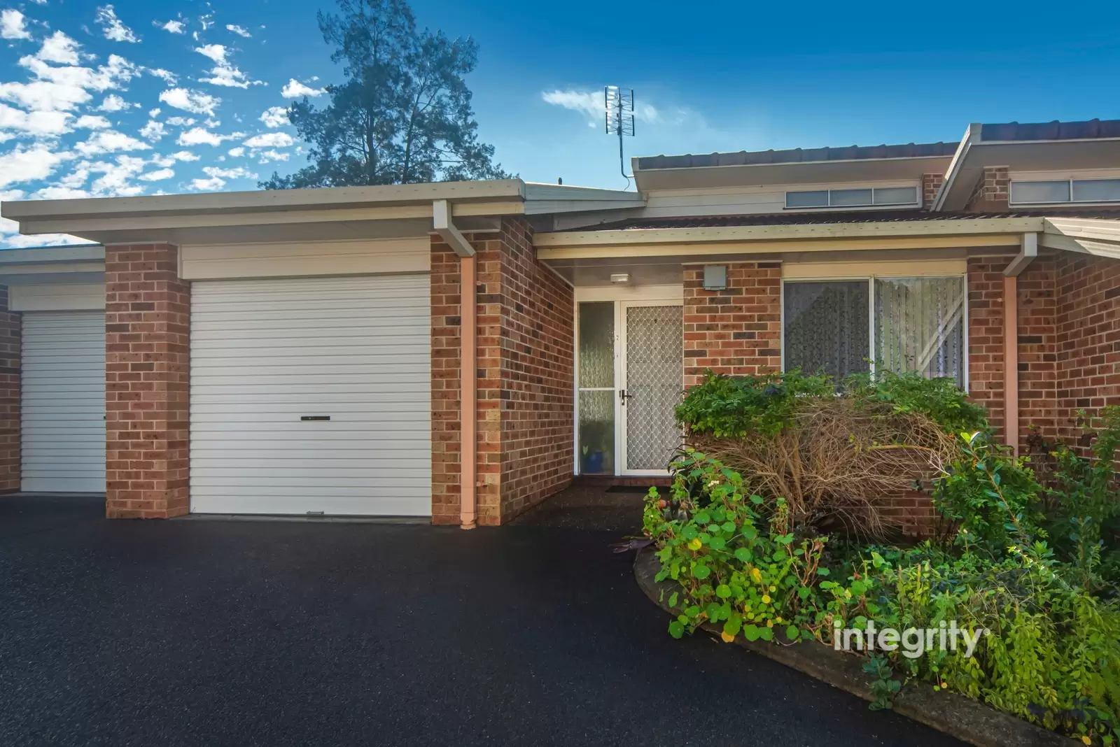 2/24 Bowada Street, Bomaderry For Sale by Integrity Real Estate