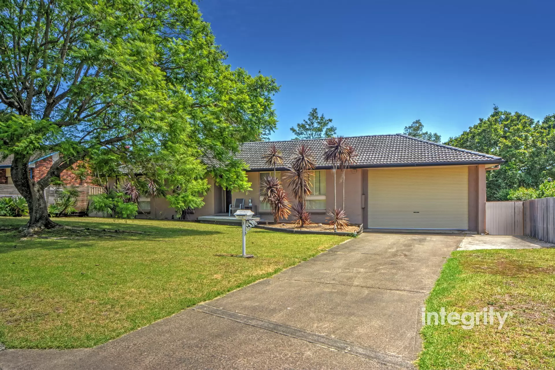 3 Fuchsia Crescent, Bomaderry Leased by Integrity Real Estate - image 1