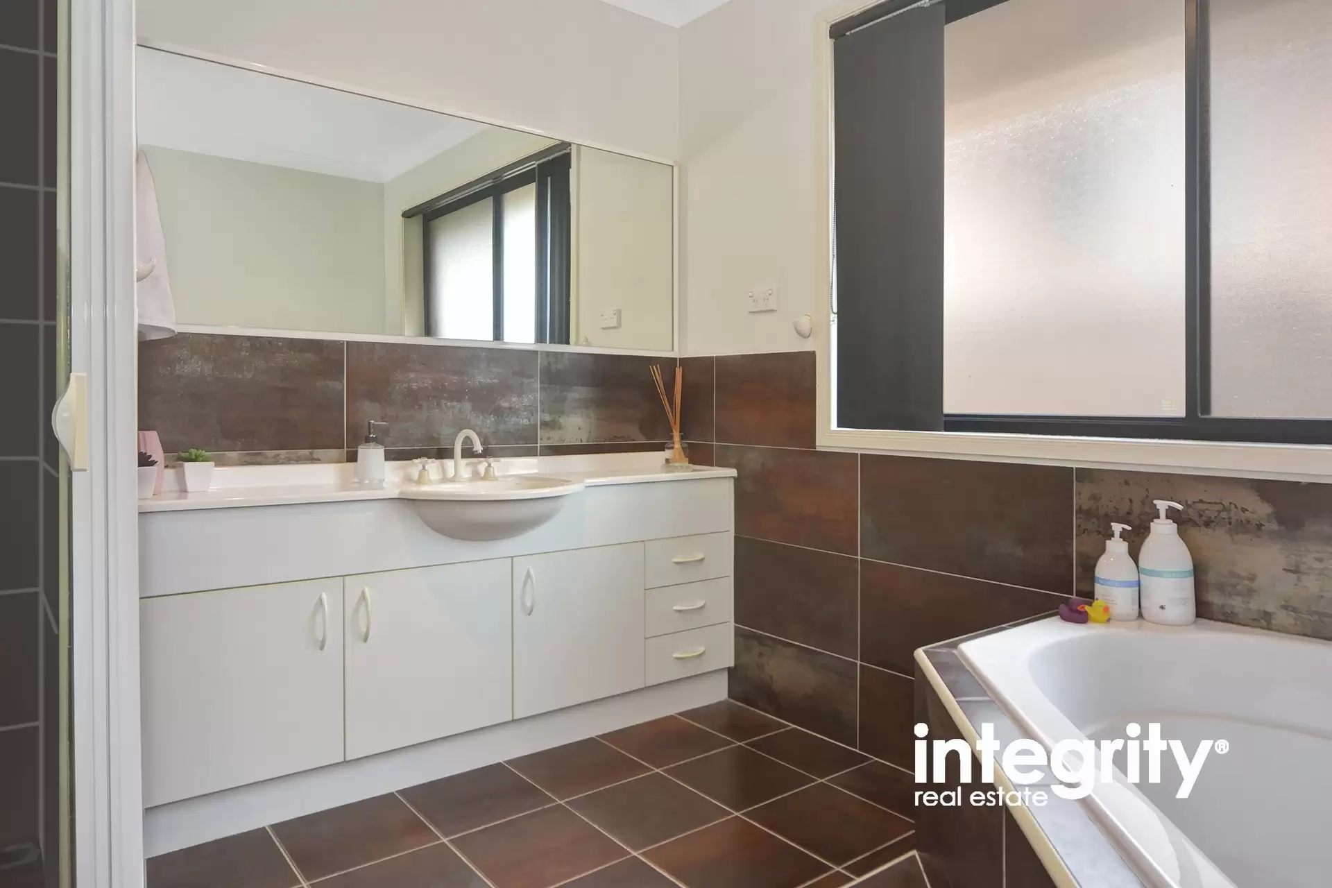 12 Narwee Link, Nowra Leased by Integrity Real Estate - image 8