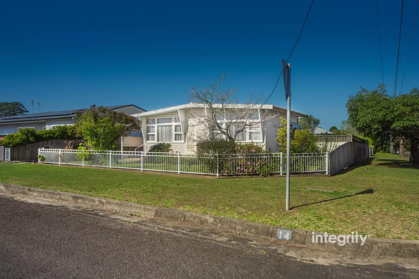 14 Plunkett Street, Nowra For Sale by Integrity Real Estate - image 2