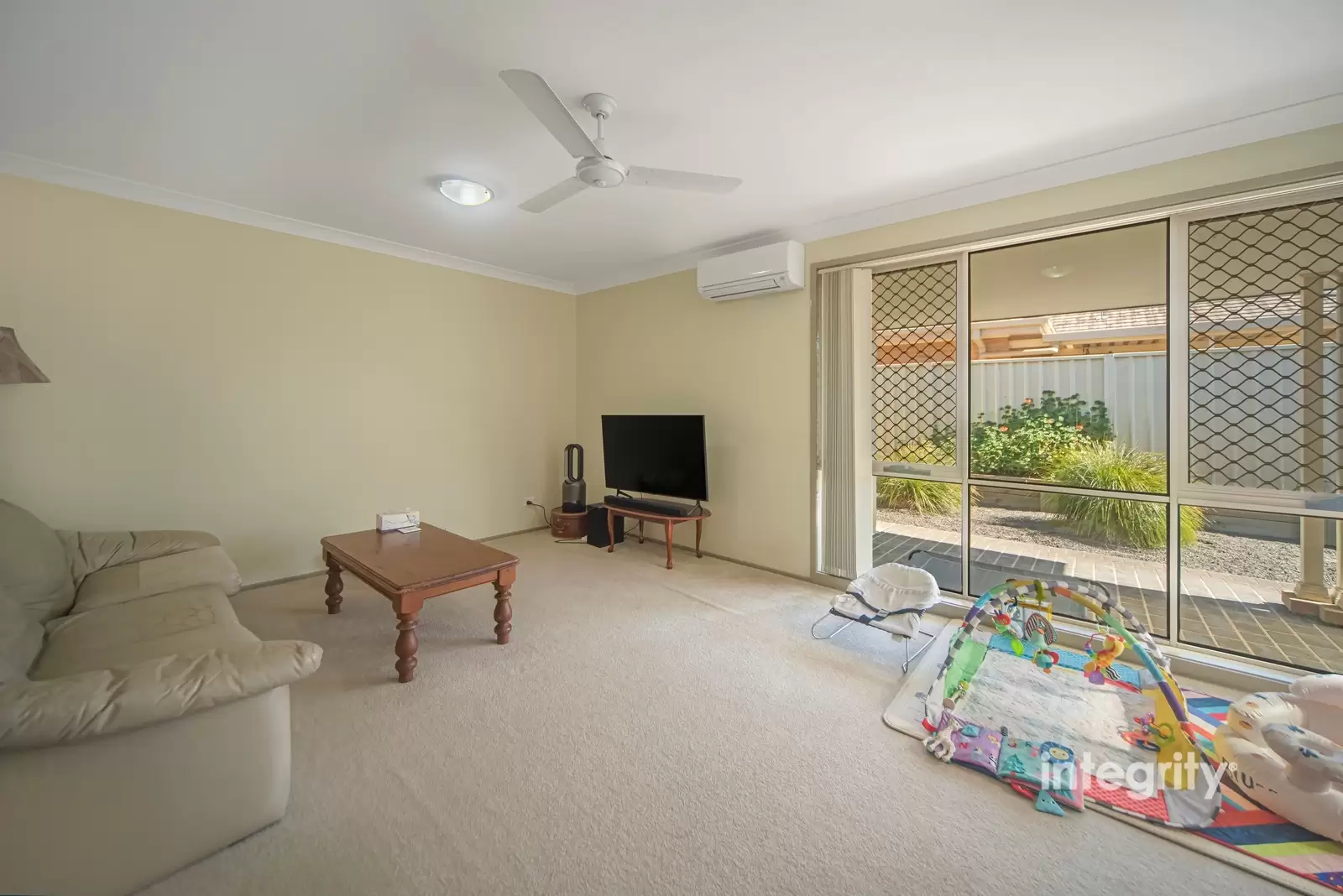 15 Blue Gum Way, North Nowra Sold by Integrity Real Estate - image 2