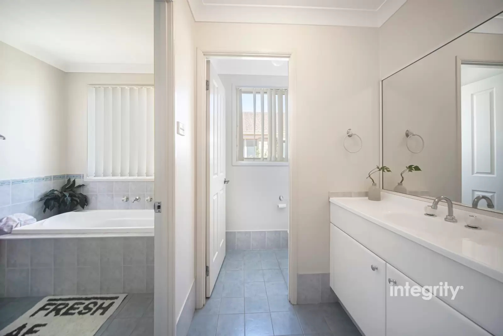 8 Emerald Drive, Meroo Meadow For Sale by Integrity Real Estate - image 7