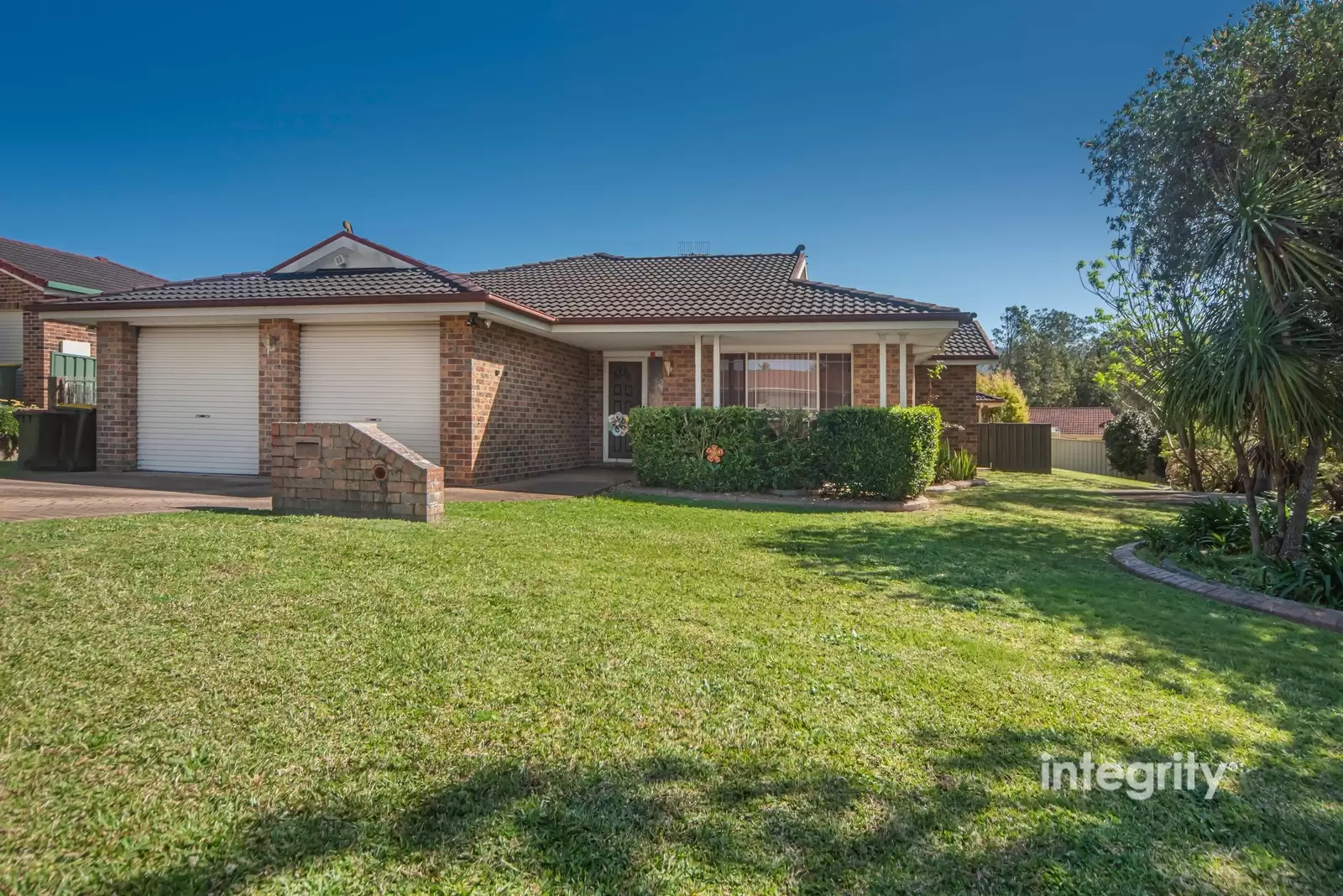 1 Regent Place, Bomaderry Auction by Integrity Real Estate - image 2