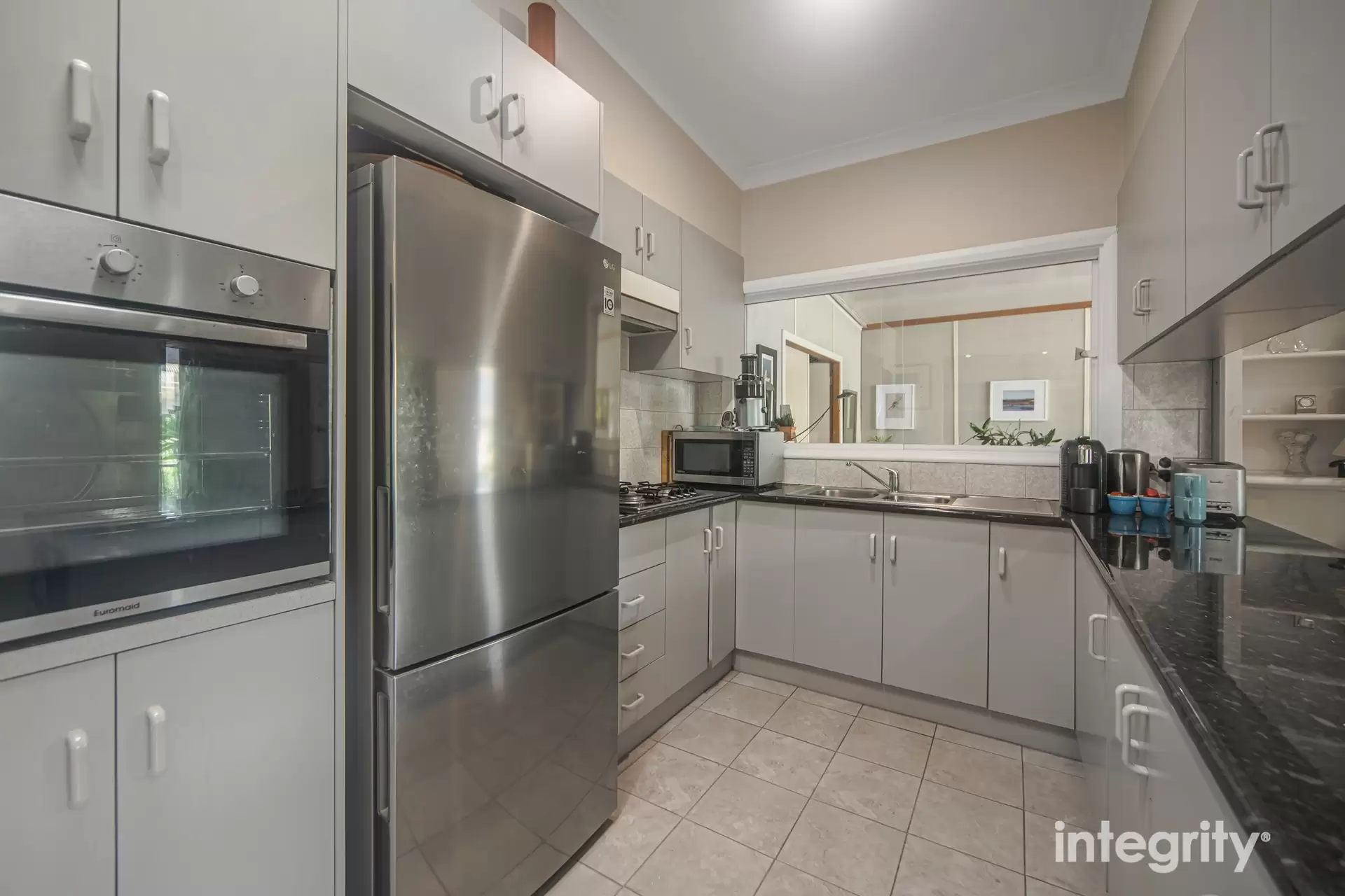 2 Tarawara Street, Bomaderry For Sale by Integrity Real Estate - image 9