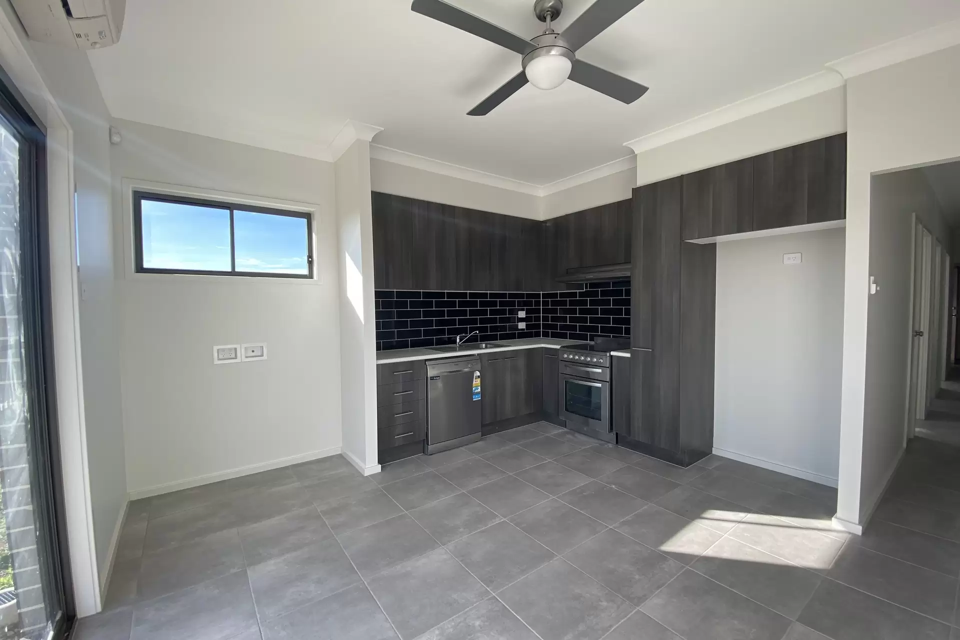 6A Jindalee Crescent, Nowra For Lease by Integrity Real Estate - image 2