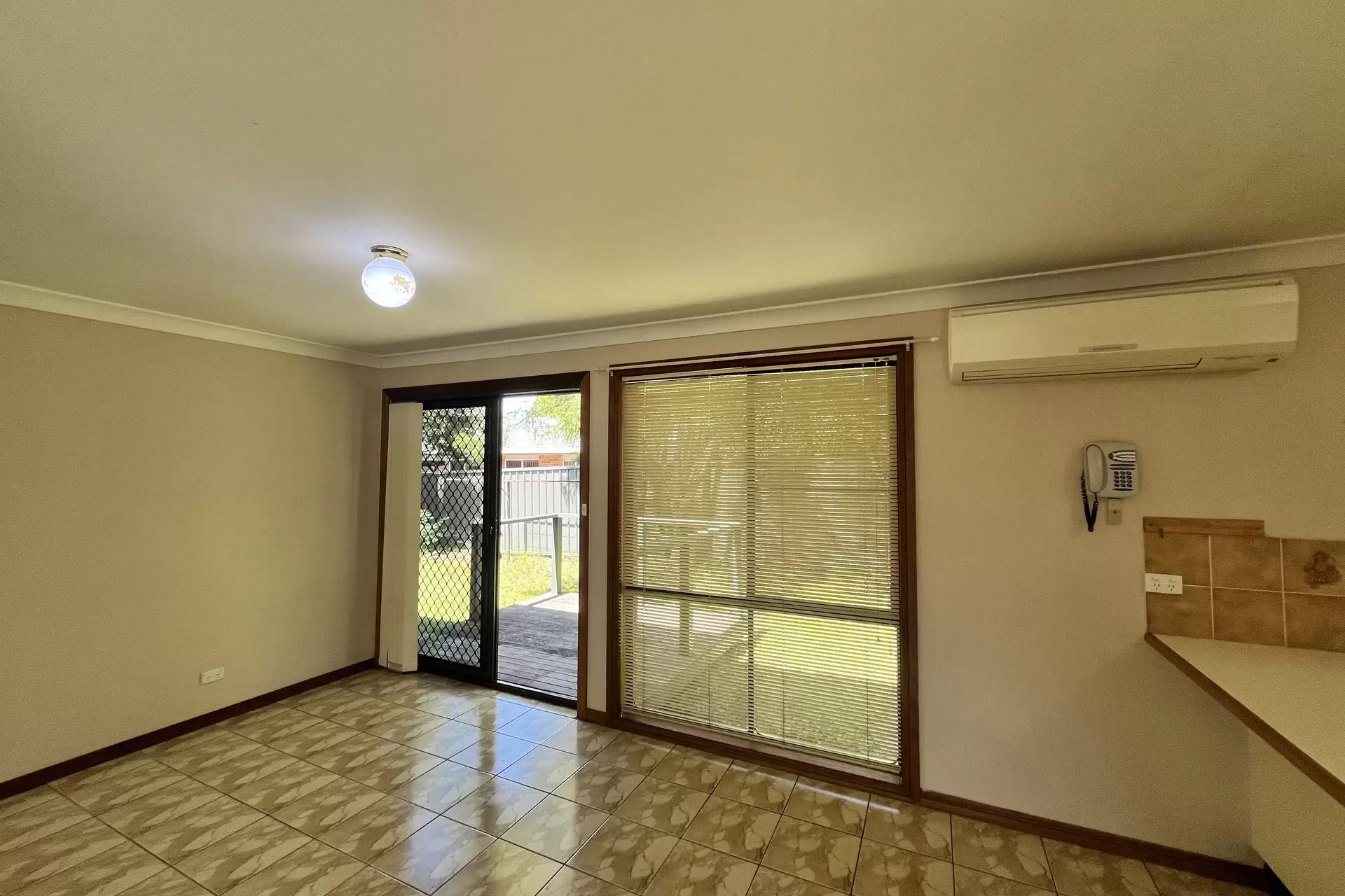 2/18 Wilari Close, Bomaderry For Lease by Integrity Real Estate - image 2