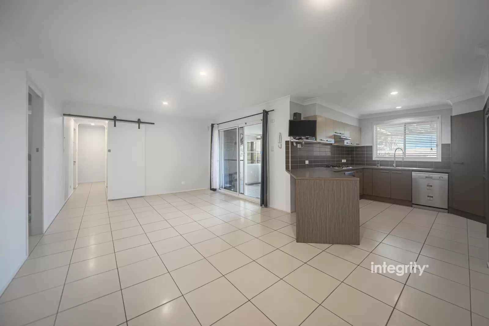 54 Rayleigh Drive, Worrigee For Sale by Integrity Real Estate - image 2