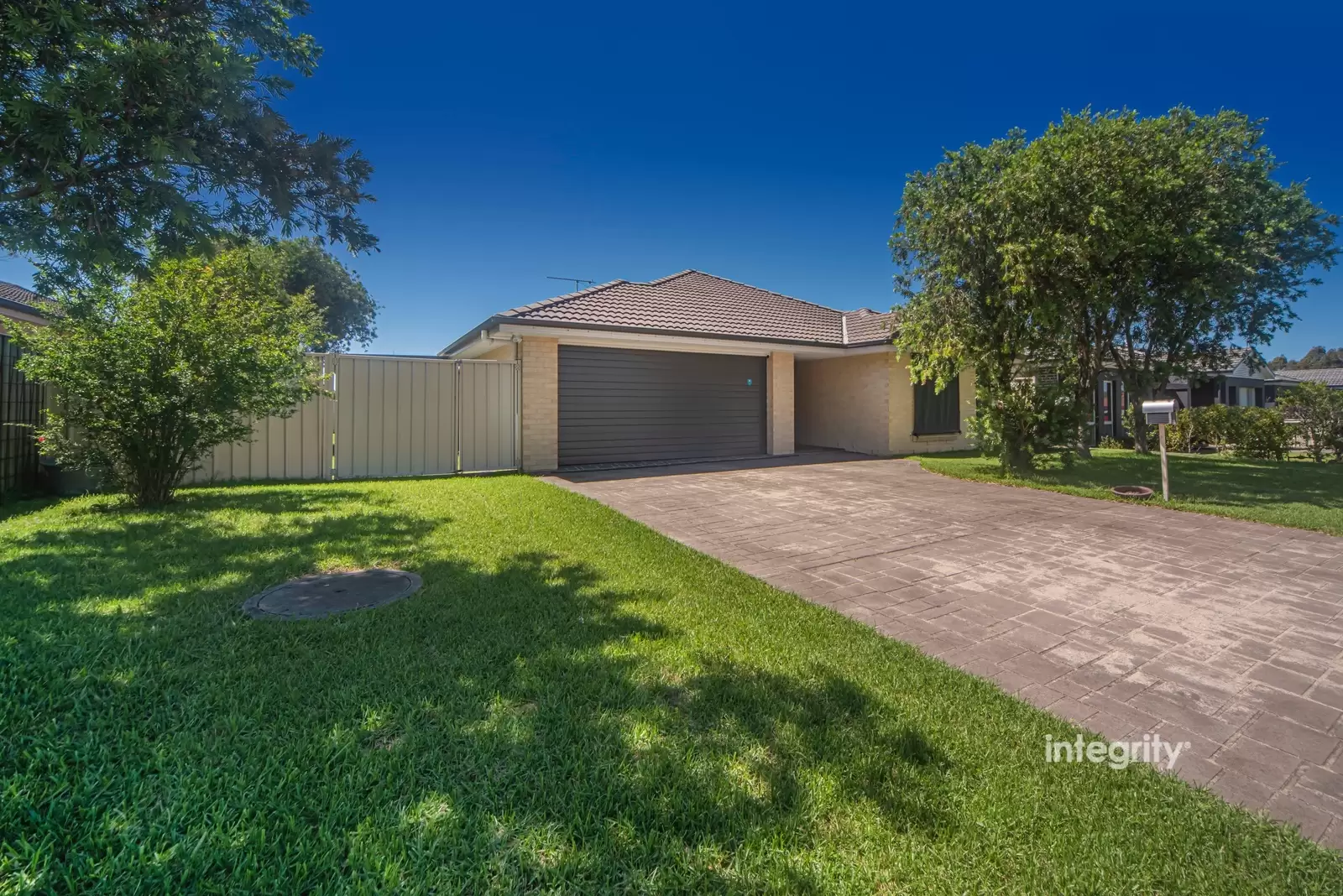 15 Bluewattle Road, Worrigee Sold by Integrity Real Estate - image 1