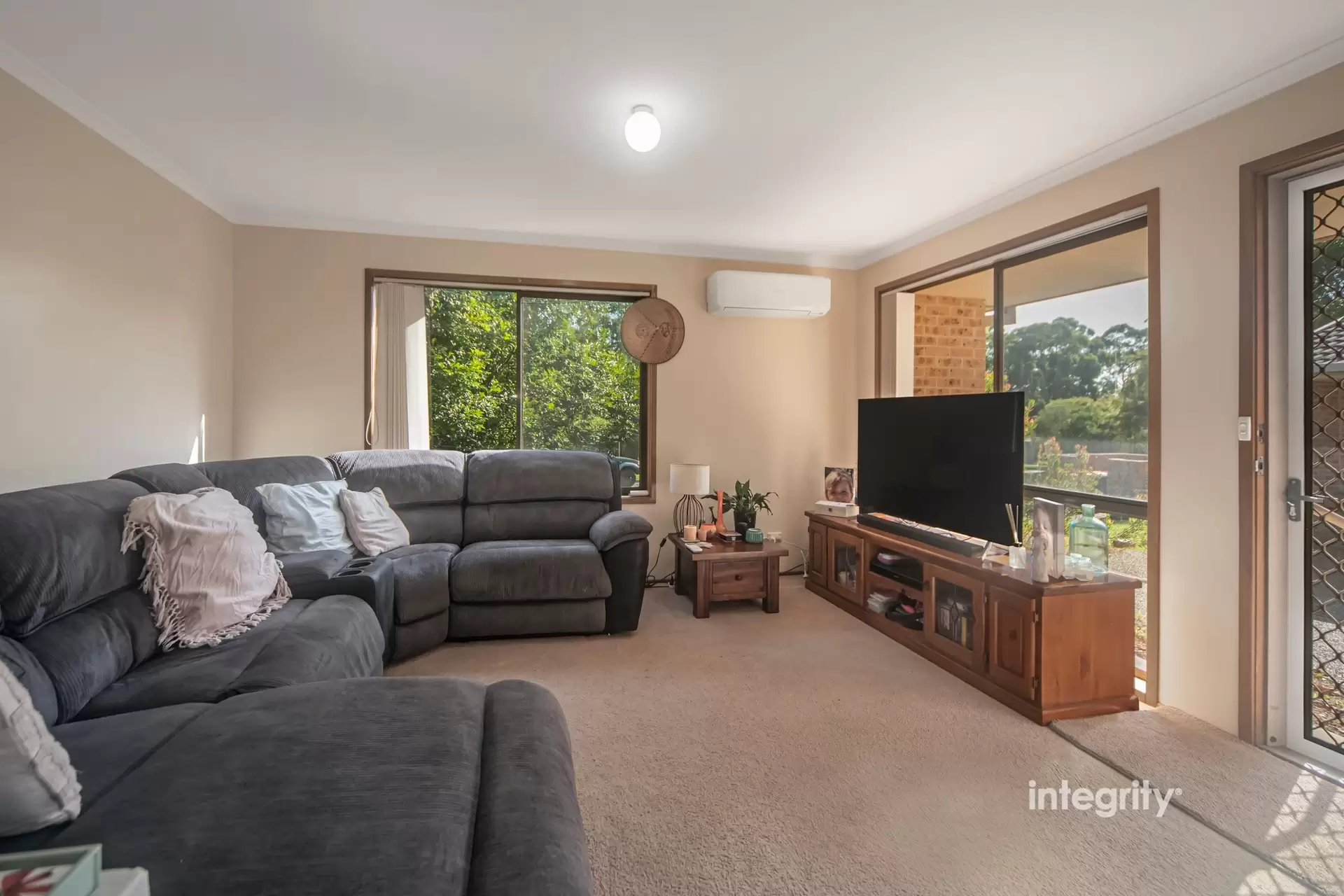 1/6 Carisbrooke Close, Bomaderry For Sale by Integrity Real Estate - image 2