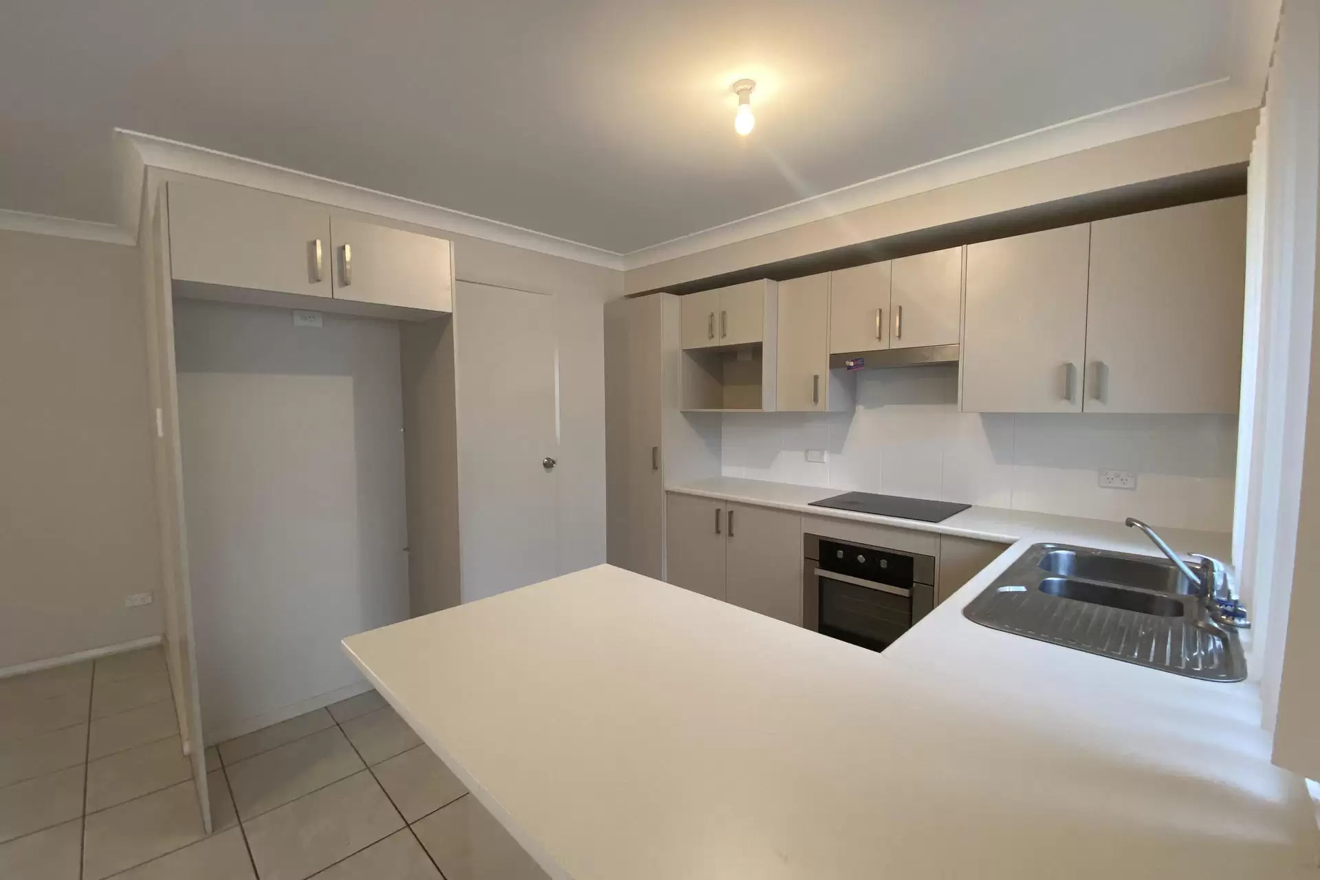 2/123A Meroo Road, Bomaderry Leased by Integrity Real Estate - image 3