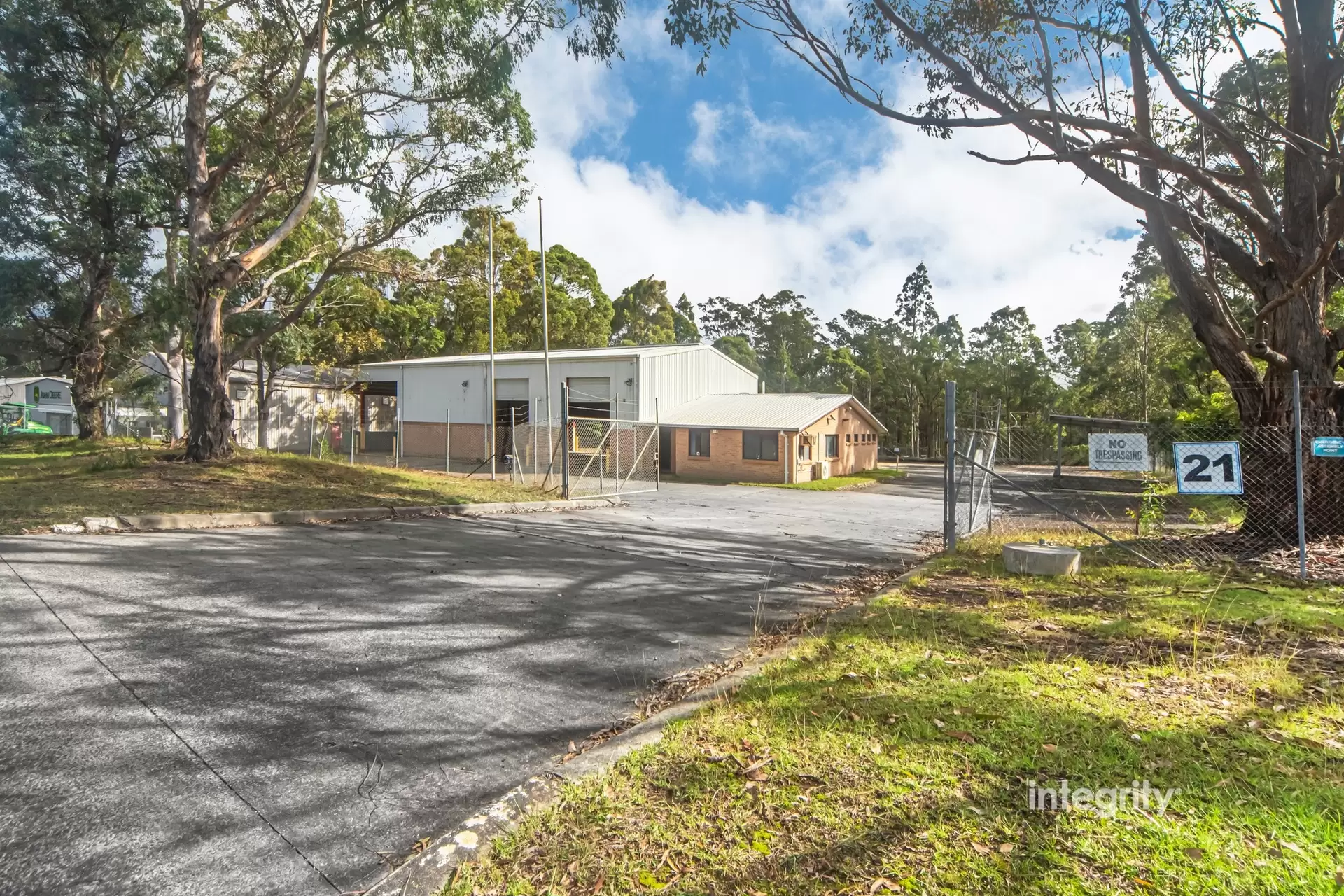 21 Norfolk Avenue, South Nowra Auction by Integrity Real Estate