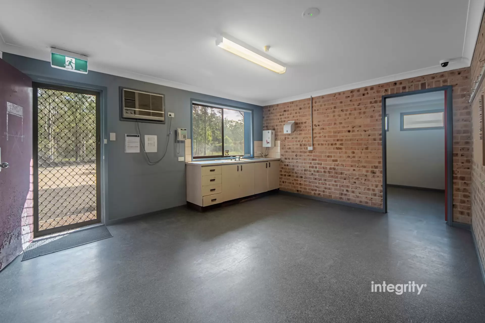 21 Norfolk Avenue, South Nowra Auction by Integrity Real Estate - image 8