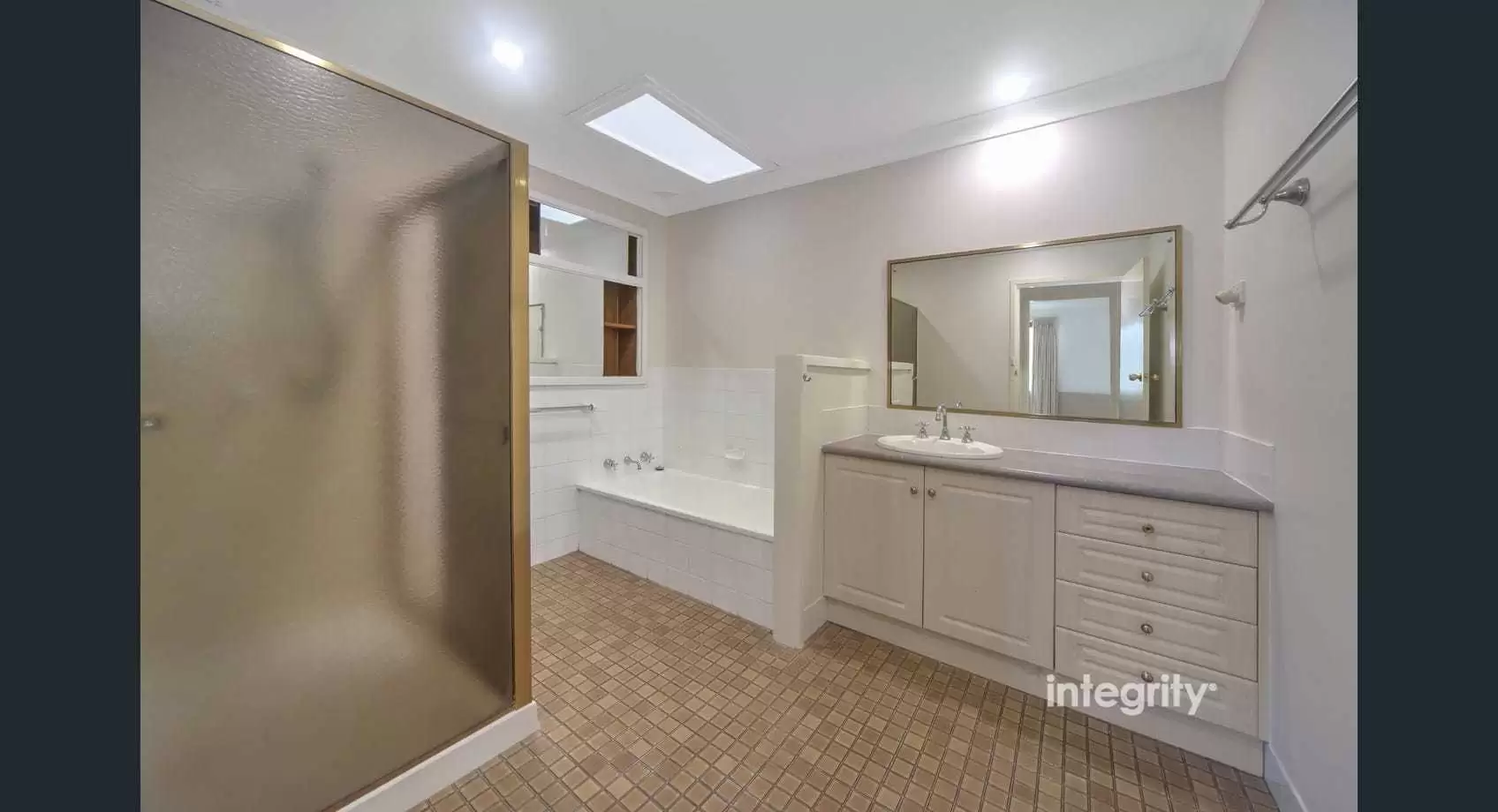 6 Bisdee Place, Nowra For Lease by Integrity Real Estate - image 8
