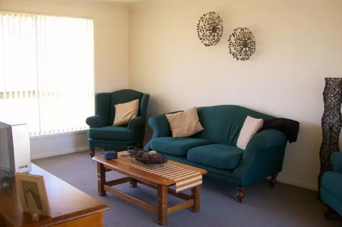 8/8 Meroo Road, Bomaderry For Lease by Integrity Real Estate - image 3