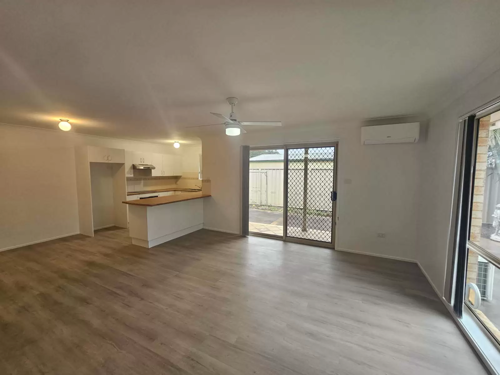 7/22 Mattes Way, Bomaderry For Lease by Integrity Real Estate - image 2