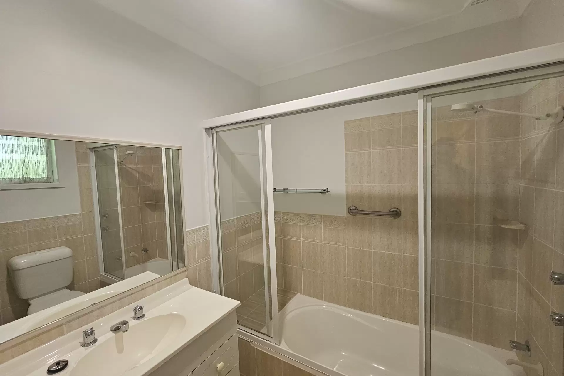 2/5 Numrock Street, Bomaderry Leased by Integrity Real Estate - image 6